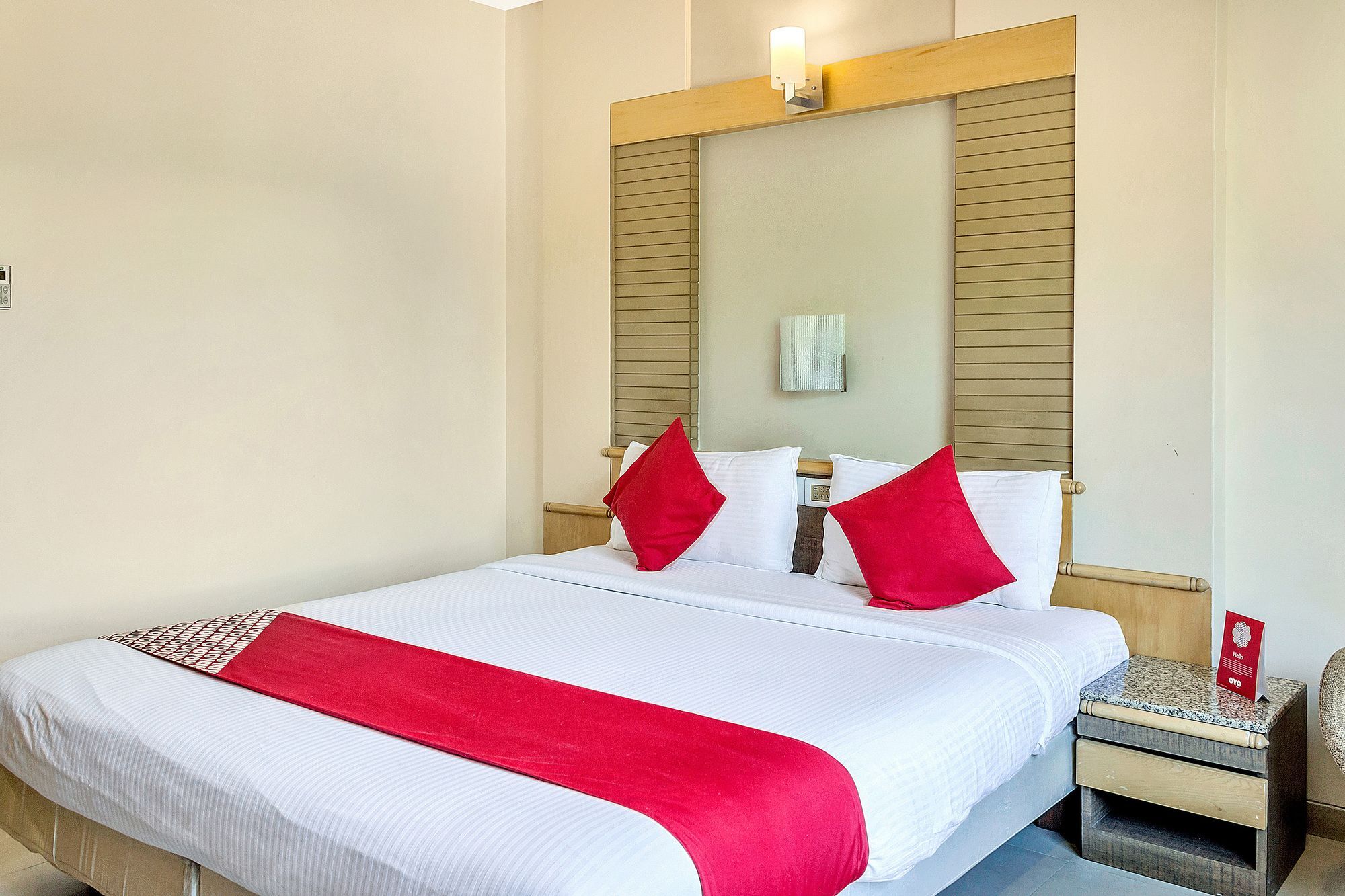 Oyo 11089 Hotel Deccan 8 Pune Exterior foto
